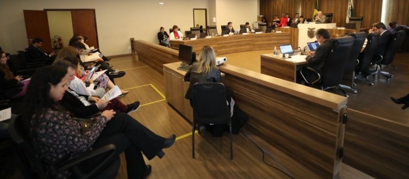 Governo adia votação de proposta que muda regras para escolha de diretores dos colégios militares do Paraná