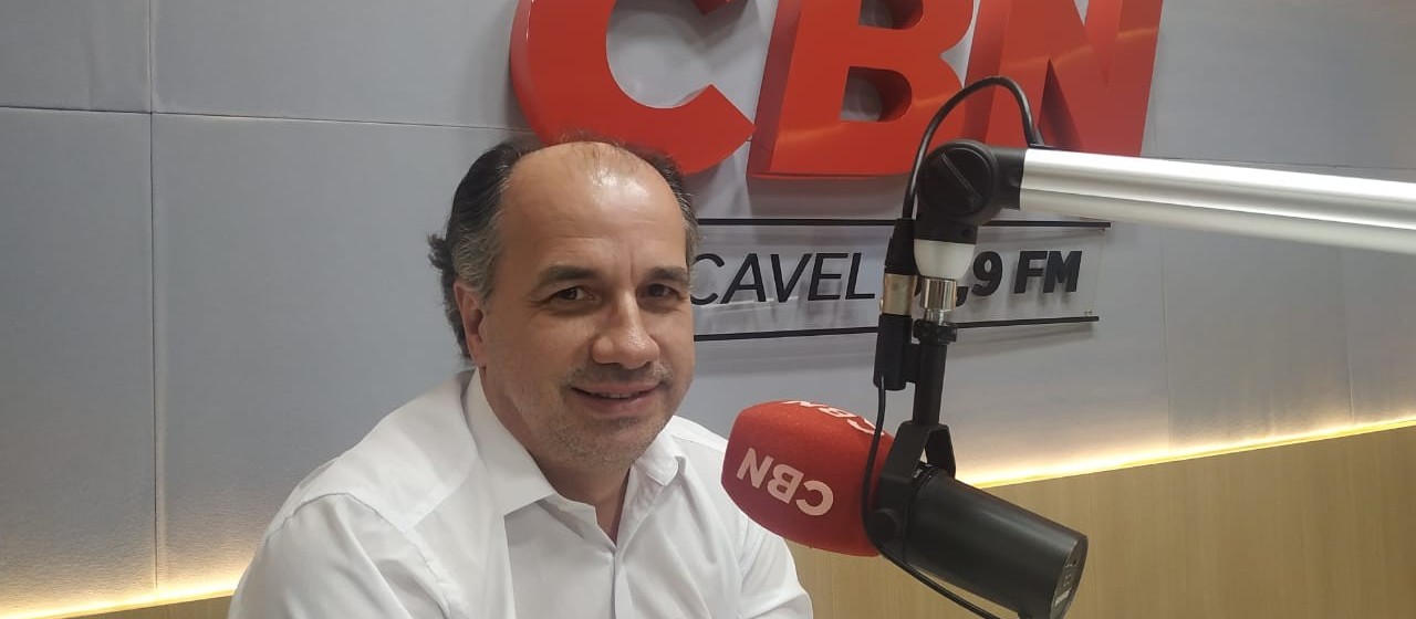 Rádio Colméia pioneira em Cascavel inicia transmissão em FM
