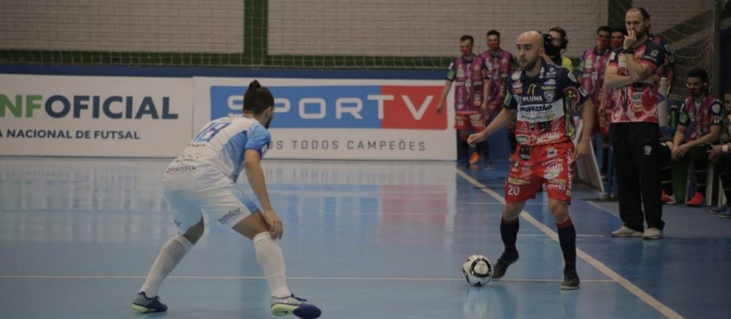 Cascavel Futsal e Foz Cataratas empatam em 3x3 no ginásio da Neva