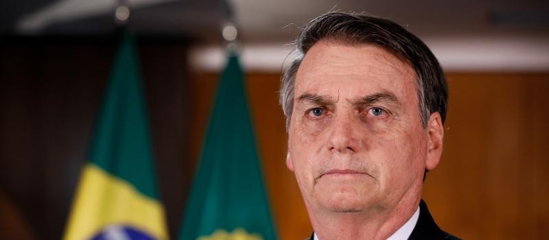 Juristas dizem que posição de Bolsonaro vai contra membros do próprio governo e discurso pode basear até impeachment