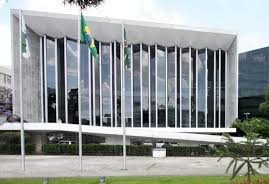 Assembleia Legislativa do Paraná completa 165 anos e deputados destacam a importância do legislativo