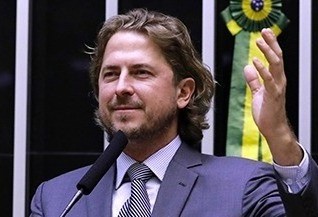 "O presidente Lula está provando que a política adotada pela Petrobrás nos últimos anos foi criminosa", diz Zeca