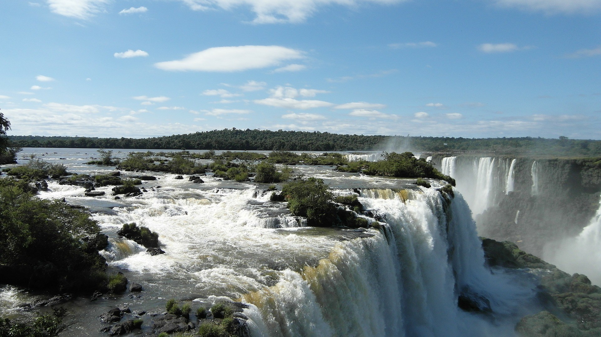 Cataratas do Iguaçu recebem 11 mil visitantes 