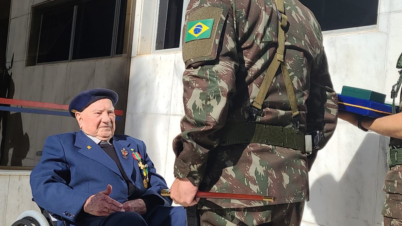 Ex-Combatente da Força Expedicionária Brasileira é homenageado em Cascavel