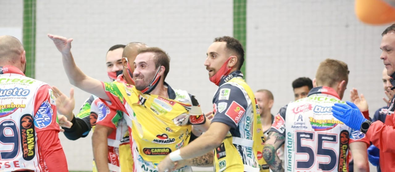 Cascavel Futsal vence  Marreco e ocupa a segunda posição no grupo B