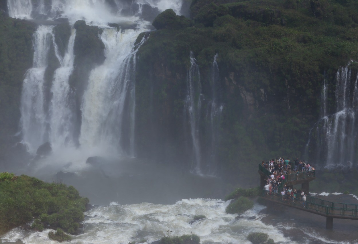 Encontrado corpo de turista que caiu nas Cataratas do Iguaçu 