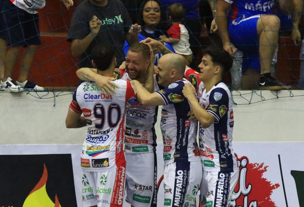Cascavel Futsal vence Foz Cataratas no primeiro confronto das quartas de final