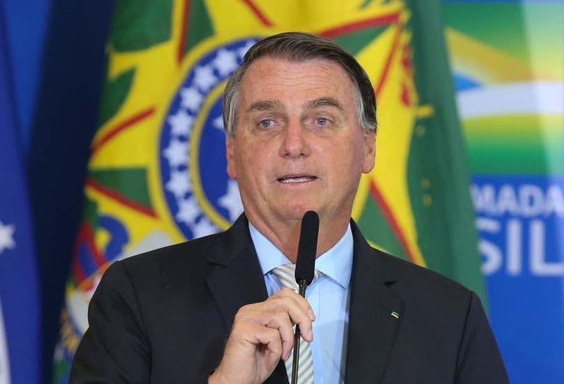 Sobre os atuais contratos de pedágio no Paraná: "Um assalto à mão armada", diz Bolsonaro